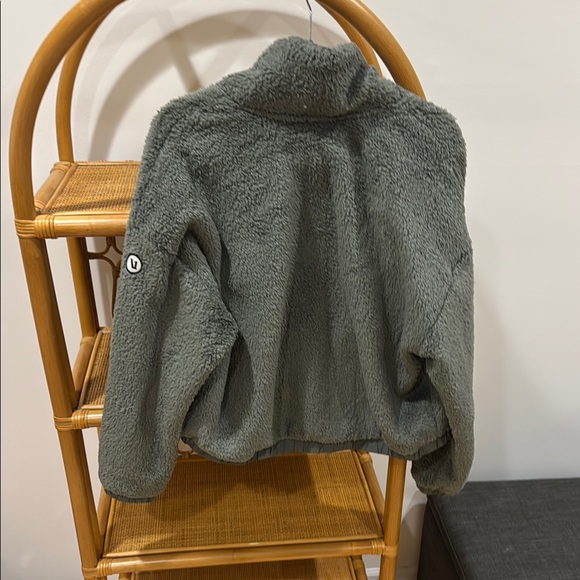 Vuori Green Sherpa Jacket - Picture 4 of 5